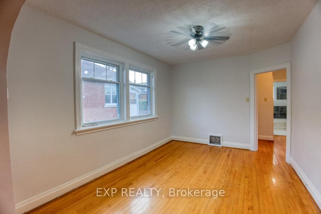 448 Holland Avenue photo 20