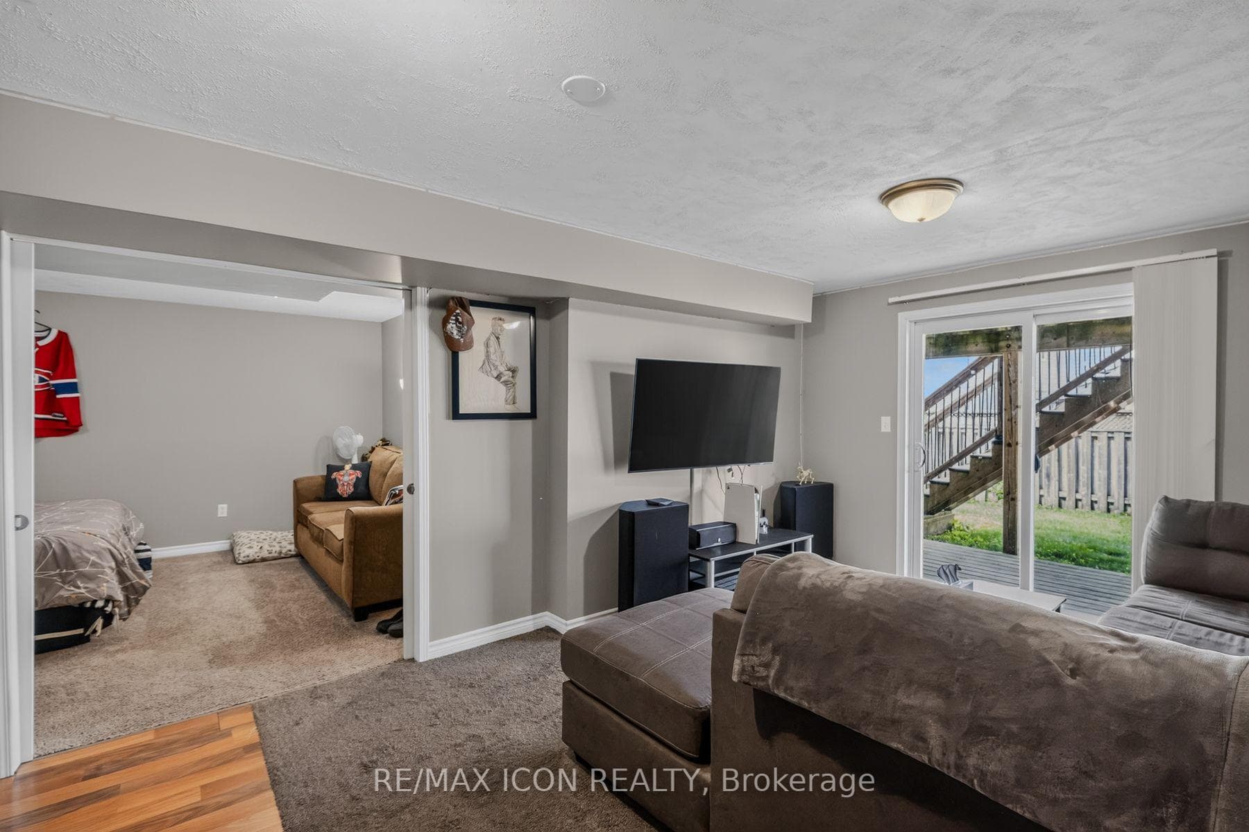 524 Ontario Street photo 32