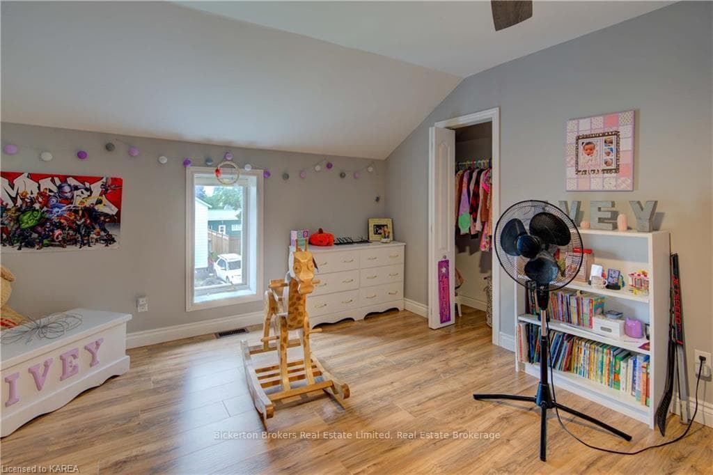 63 BROCK Street photo 28