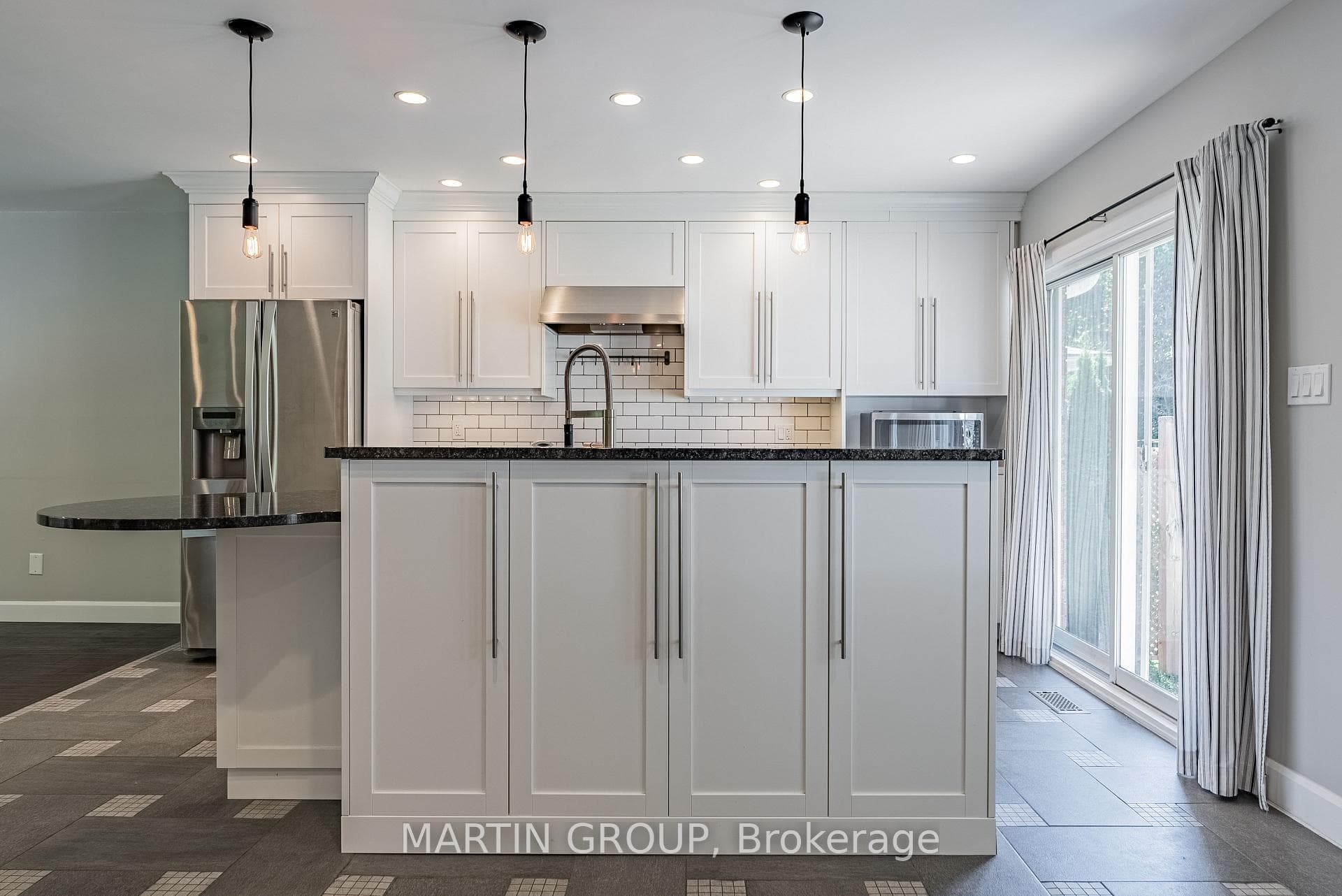 38 BLACK WALNUT Drive photo 9