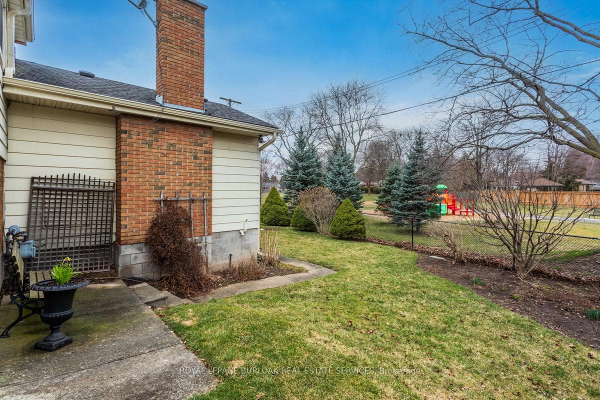 4111 McIntosh Place photo 25