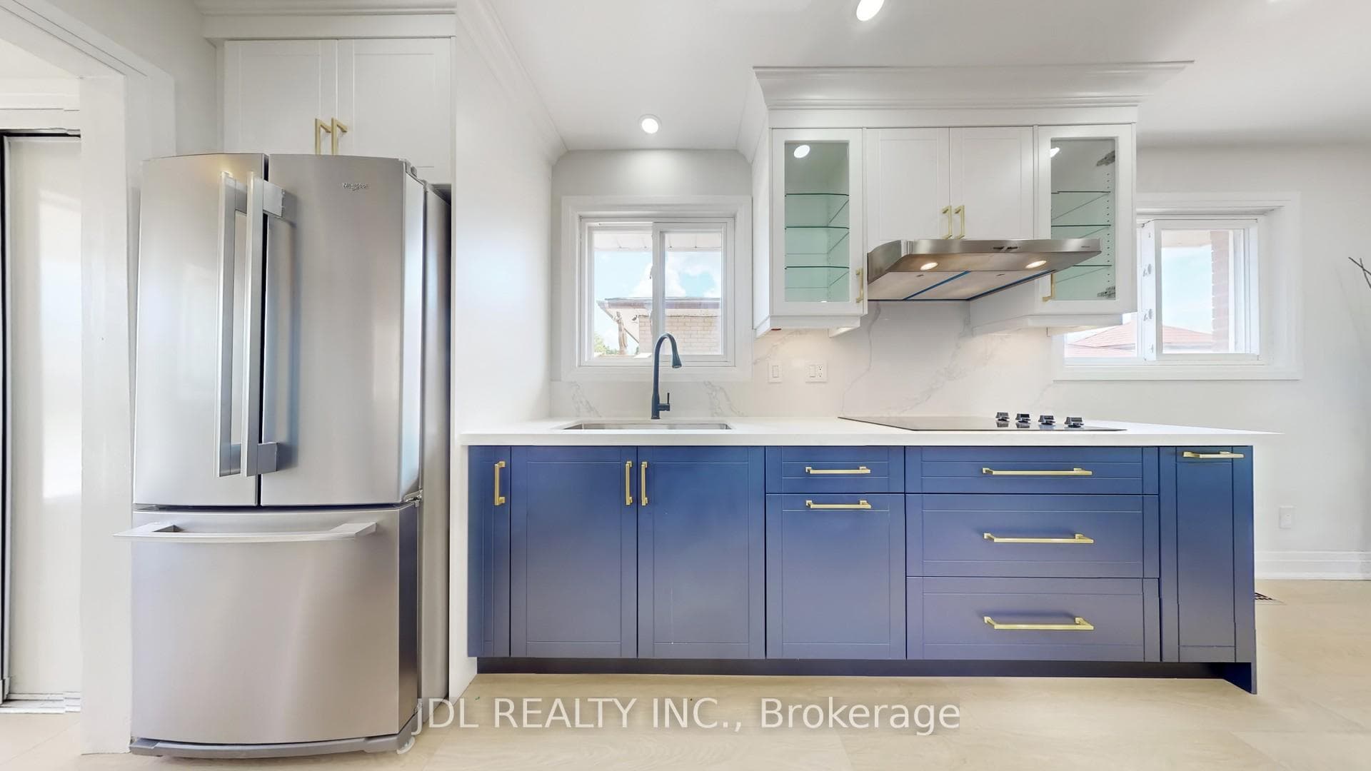 1294 Shamir Crescent photo 9