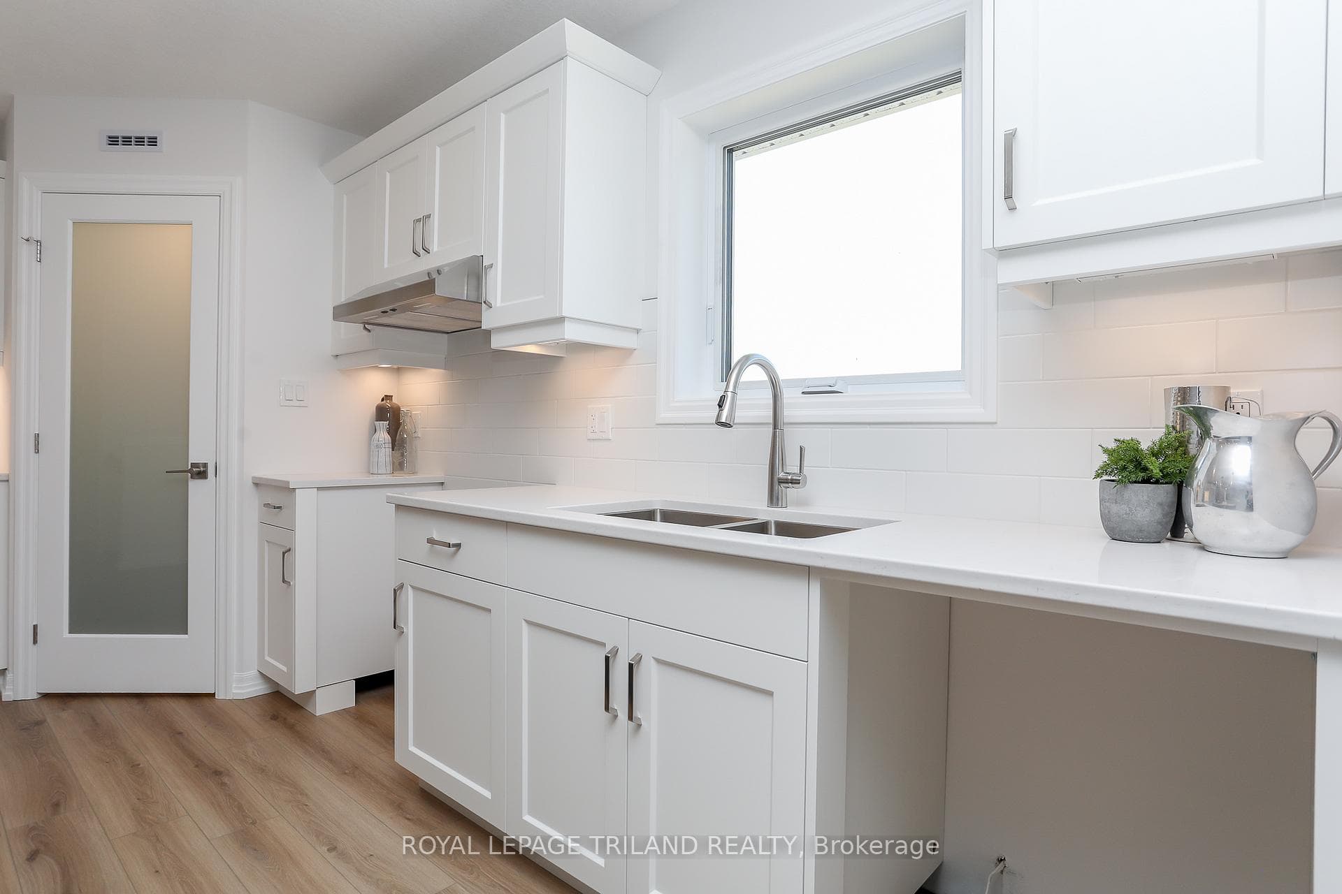 168 RENAISSANCE Drive photo 14