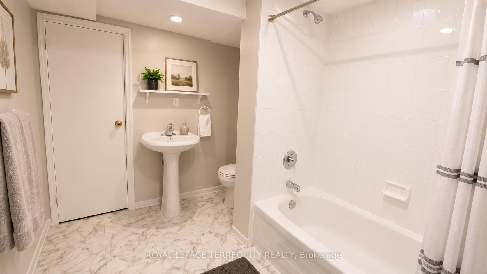 2164 Madden Boulevard photo 13
