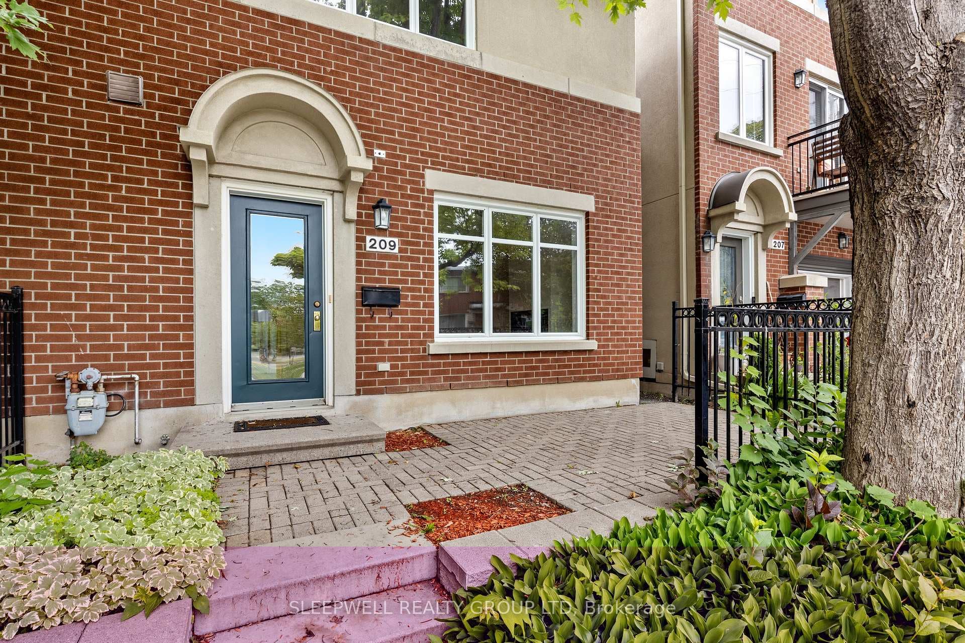 209 HOPEWELL Avenue photo 3