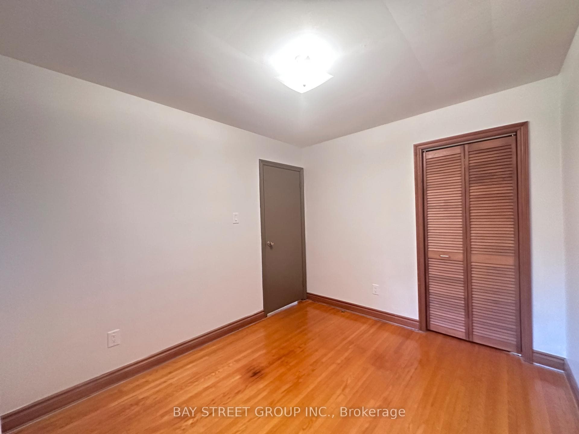 180 Rose Street photo 10