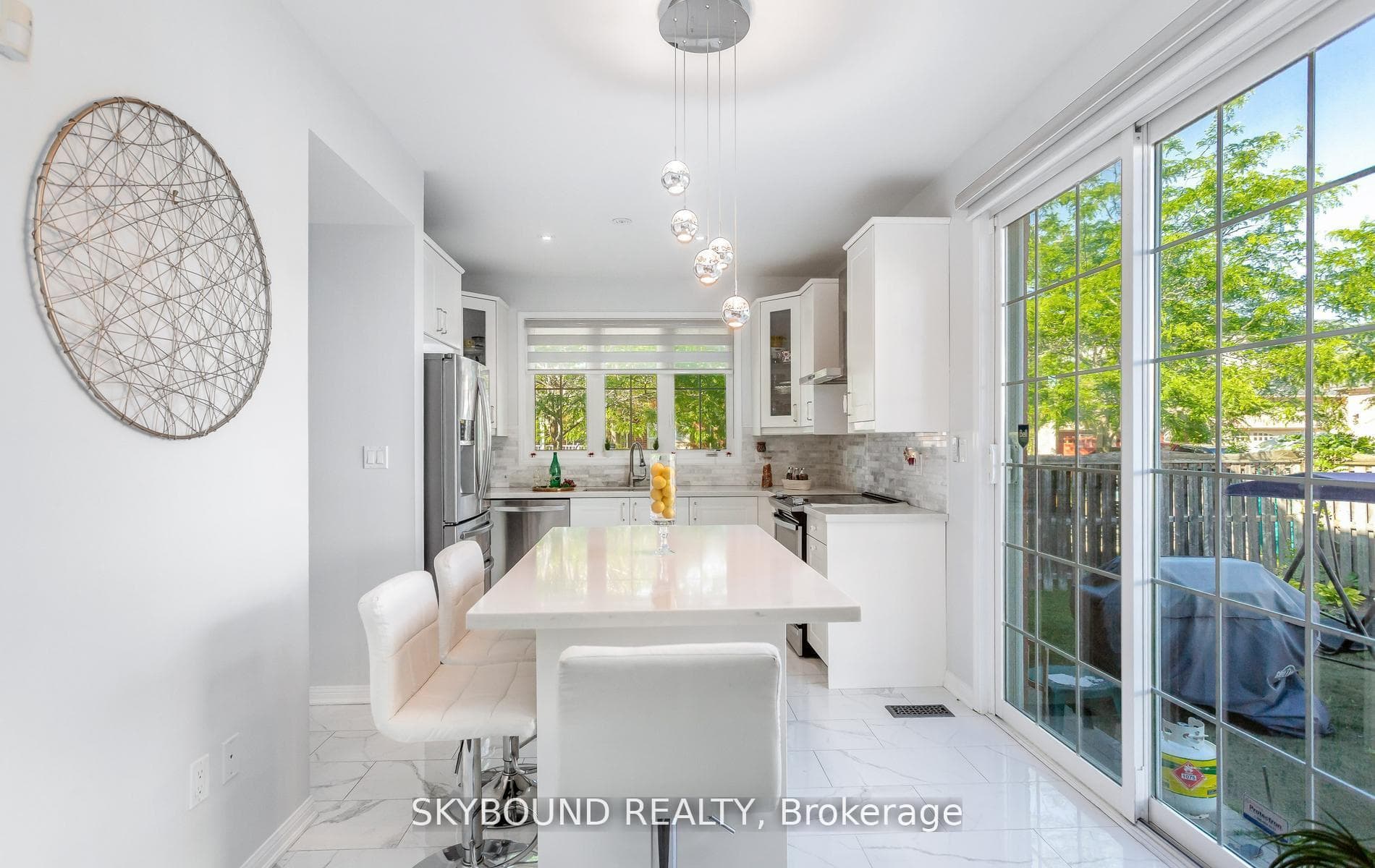 308 Mcdougall Cross photo 5