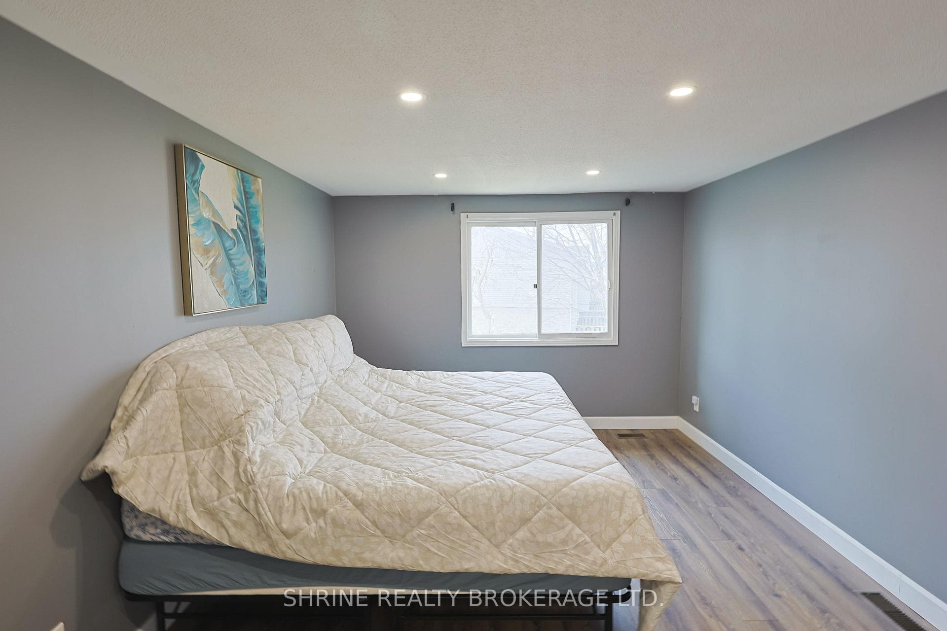 122 Andover Drive photo 16