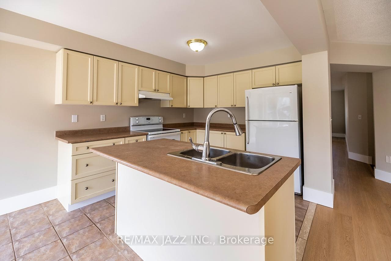 70 Allison Street photo 10