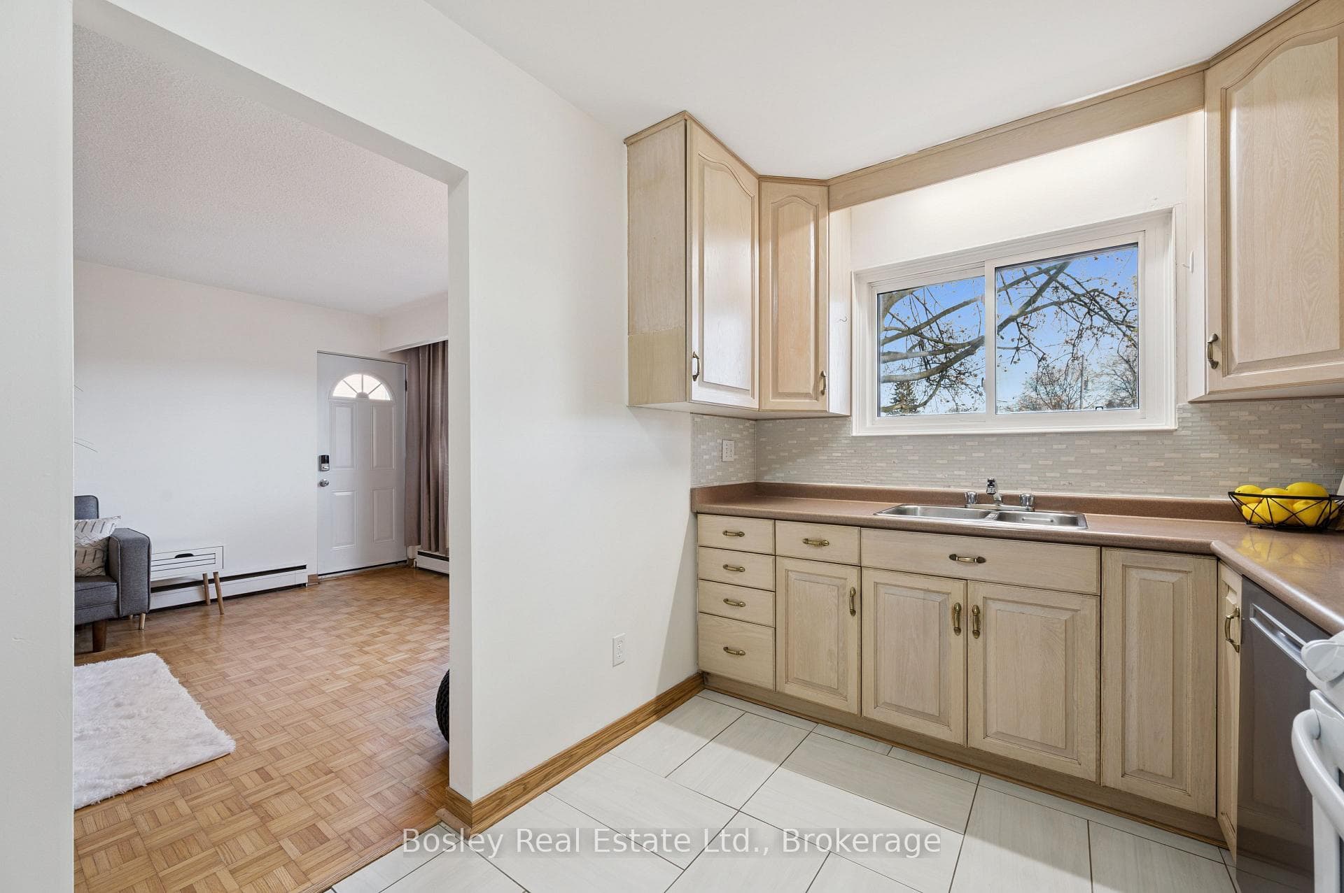 1 Sunnylea Crescent Unit 2 photo 14