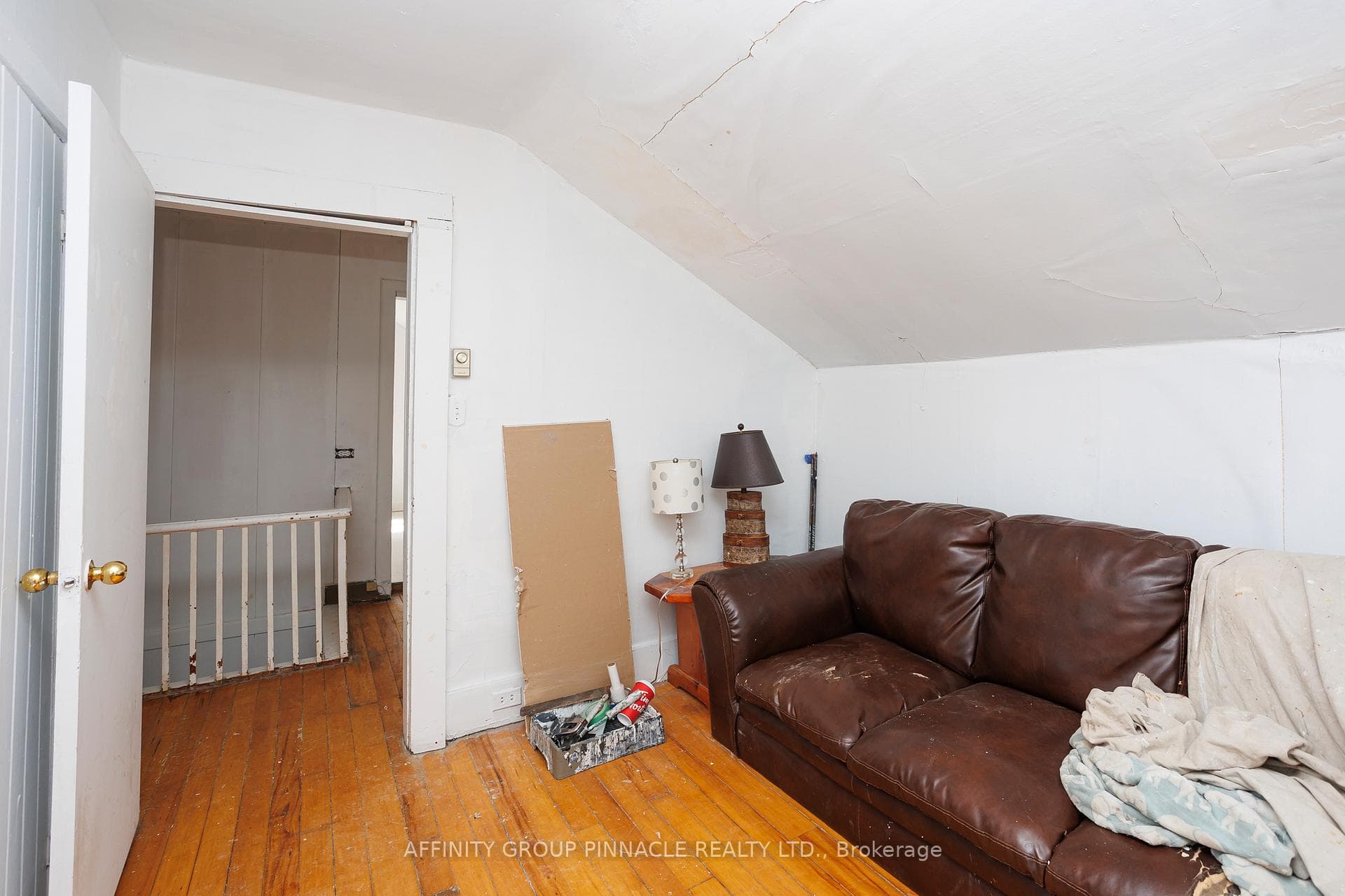 106 Russell Street photo 28
