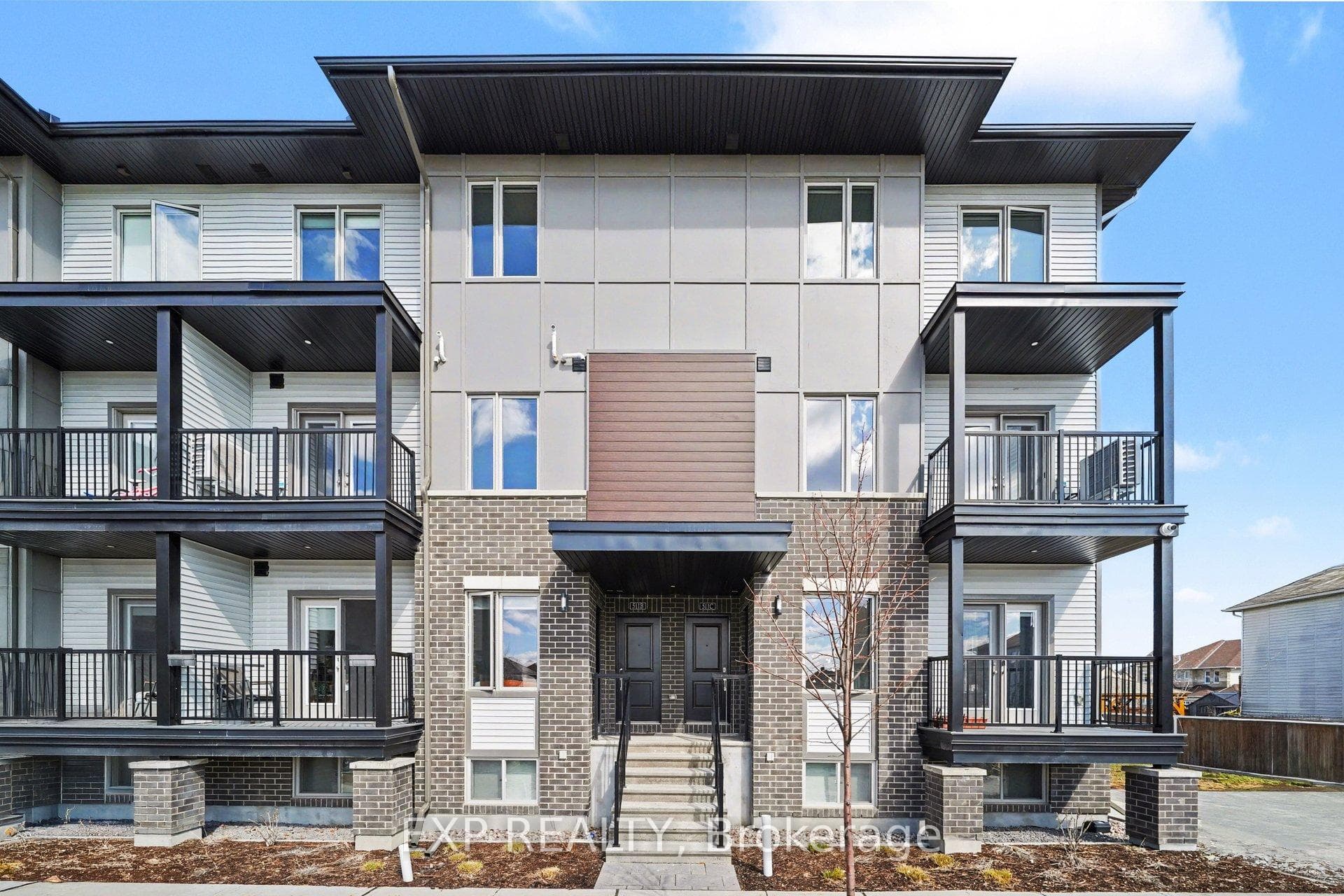 509 Southfield Way Unit B photo 1