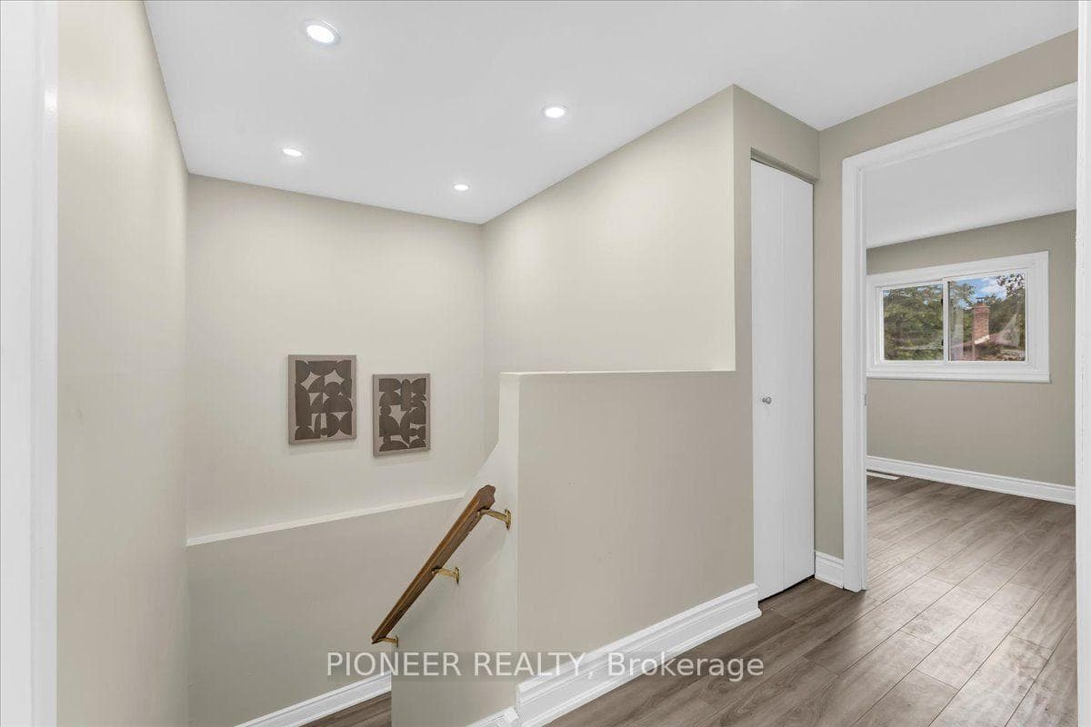 22 Wolverton Crescent photo 18