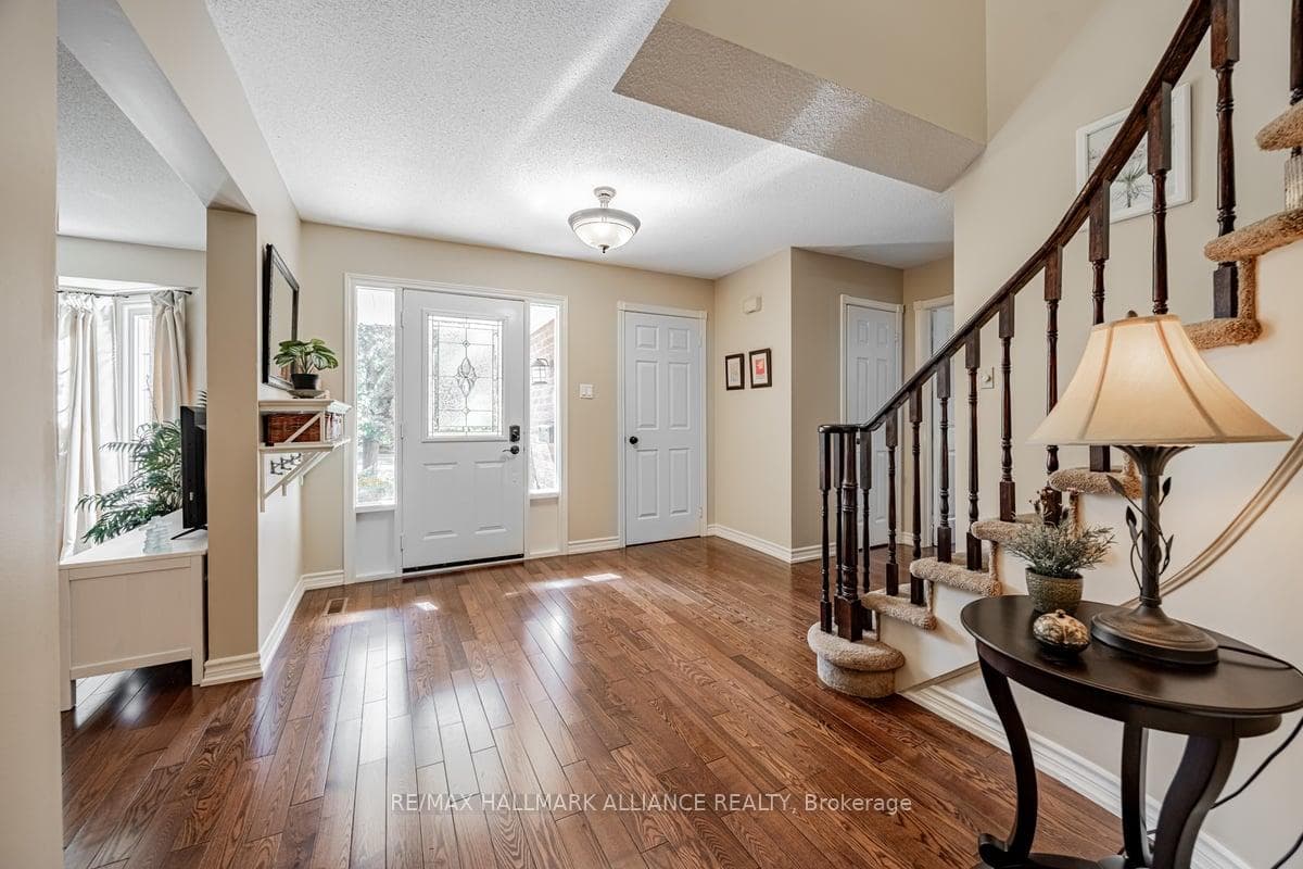 1366 Creekside Drive photo 4