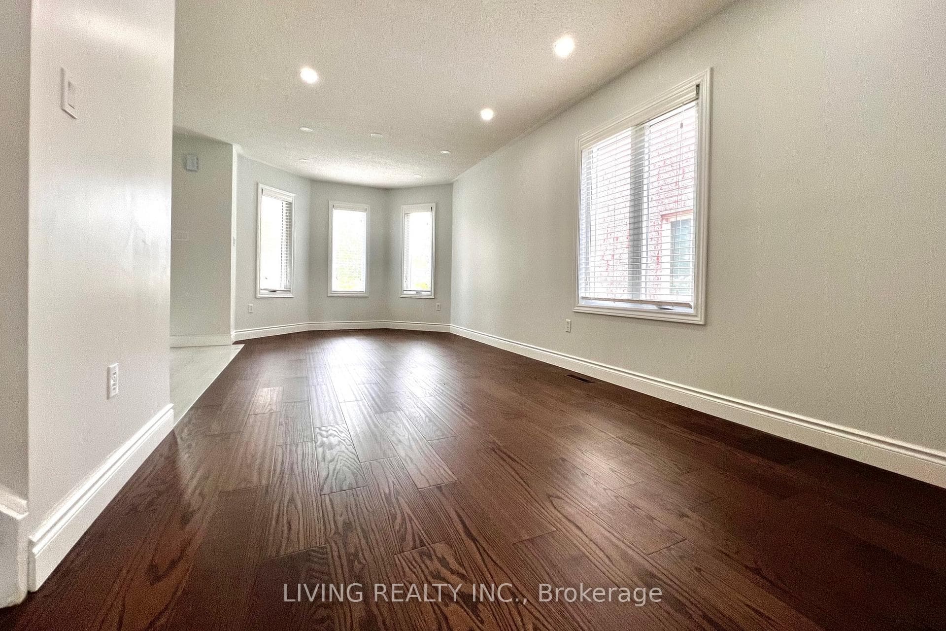 50 Baffin Court photo 4