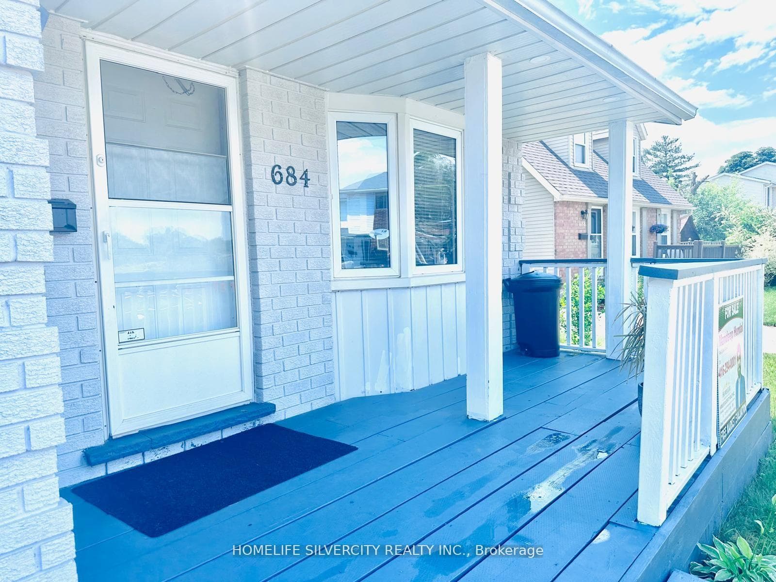 684 Hillview Road photo 2
