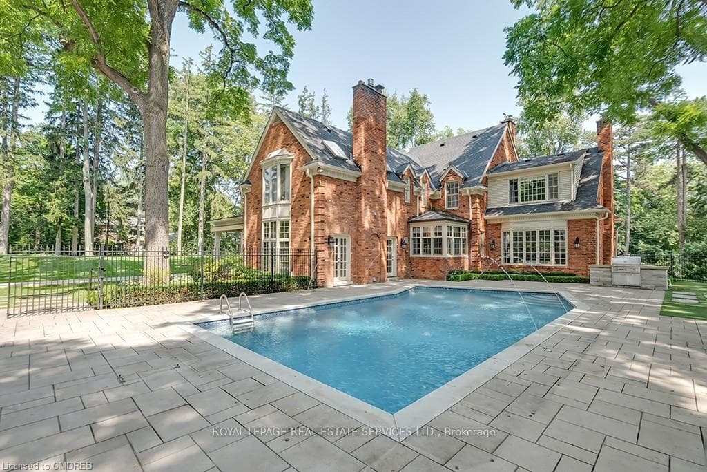 140 Chartwell Road photo 33