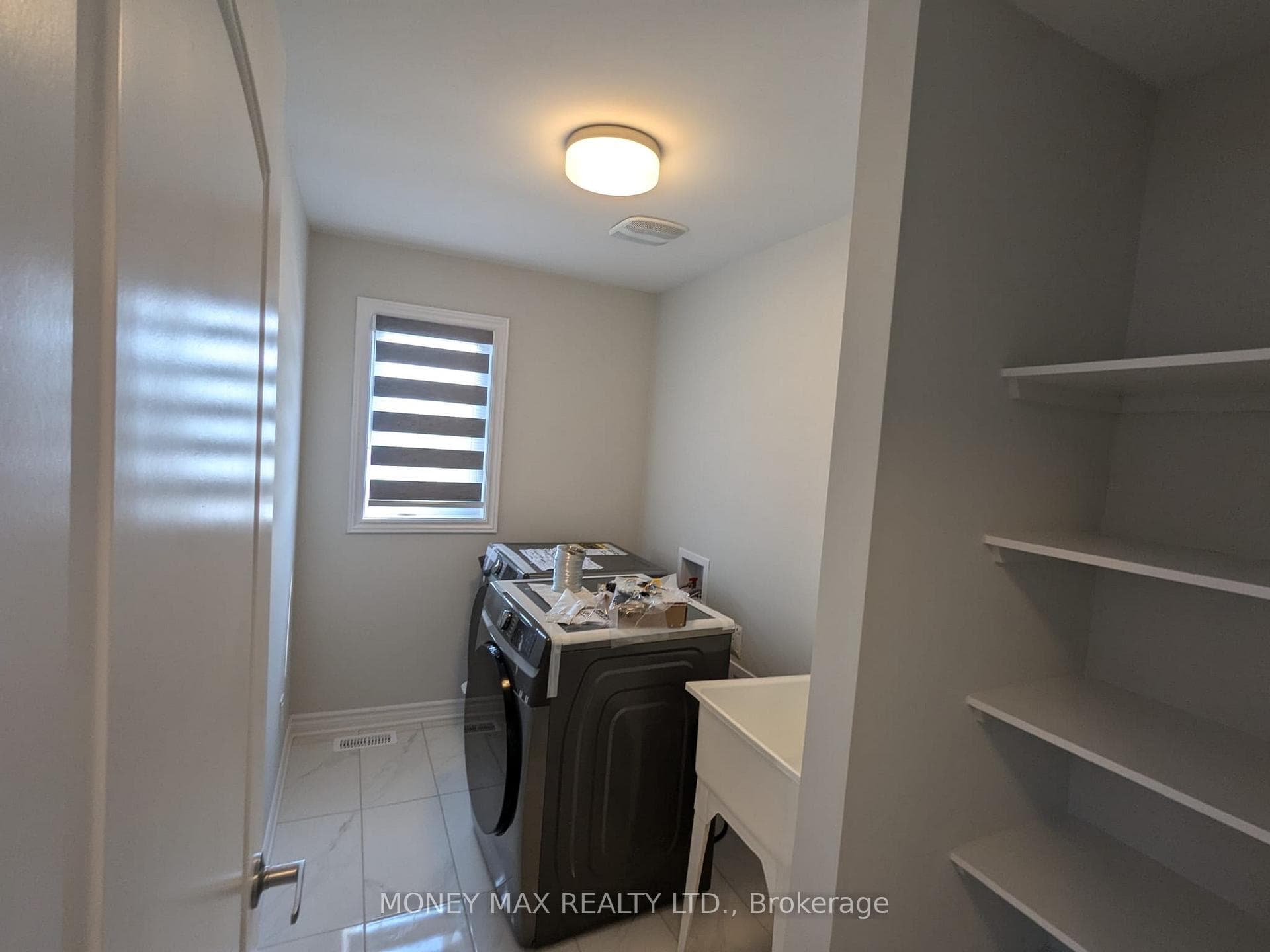 246 Rue De Beaugency Street photo 23