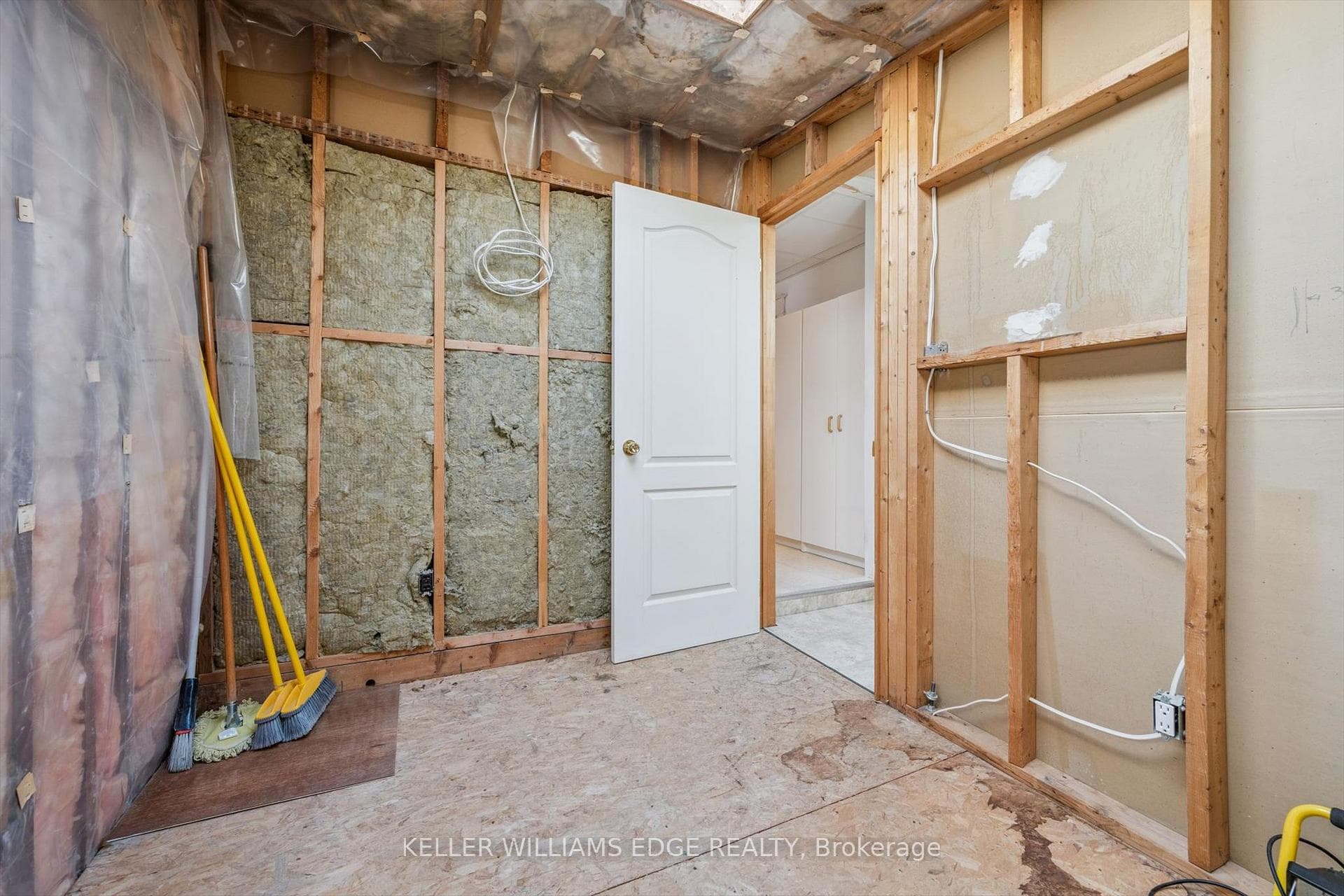 139 Stewart Street photo 23