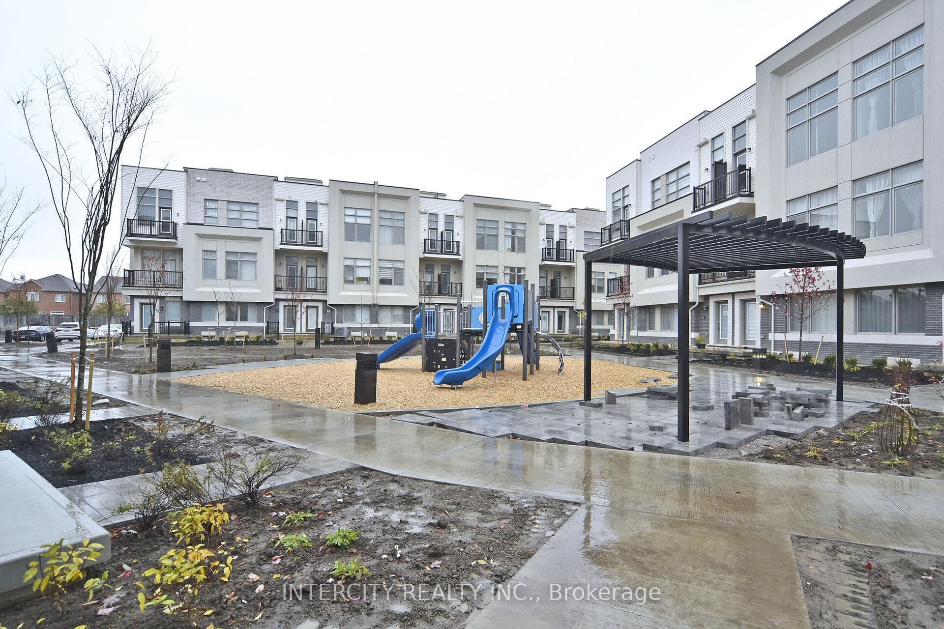 147 Markland Street photo 37