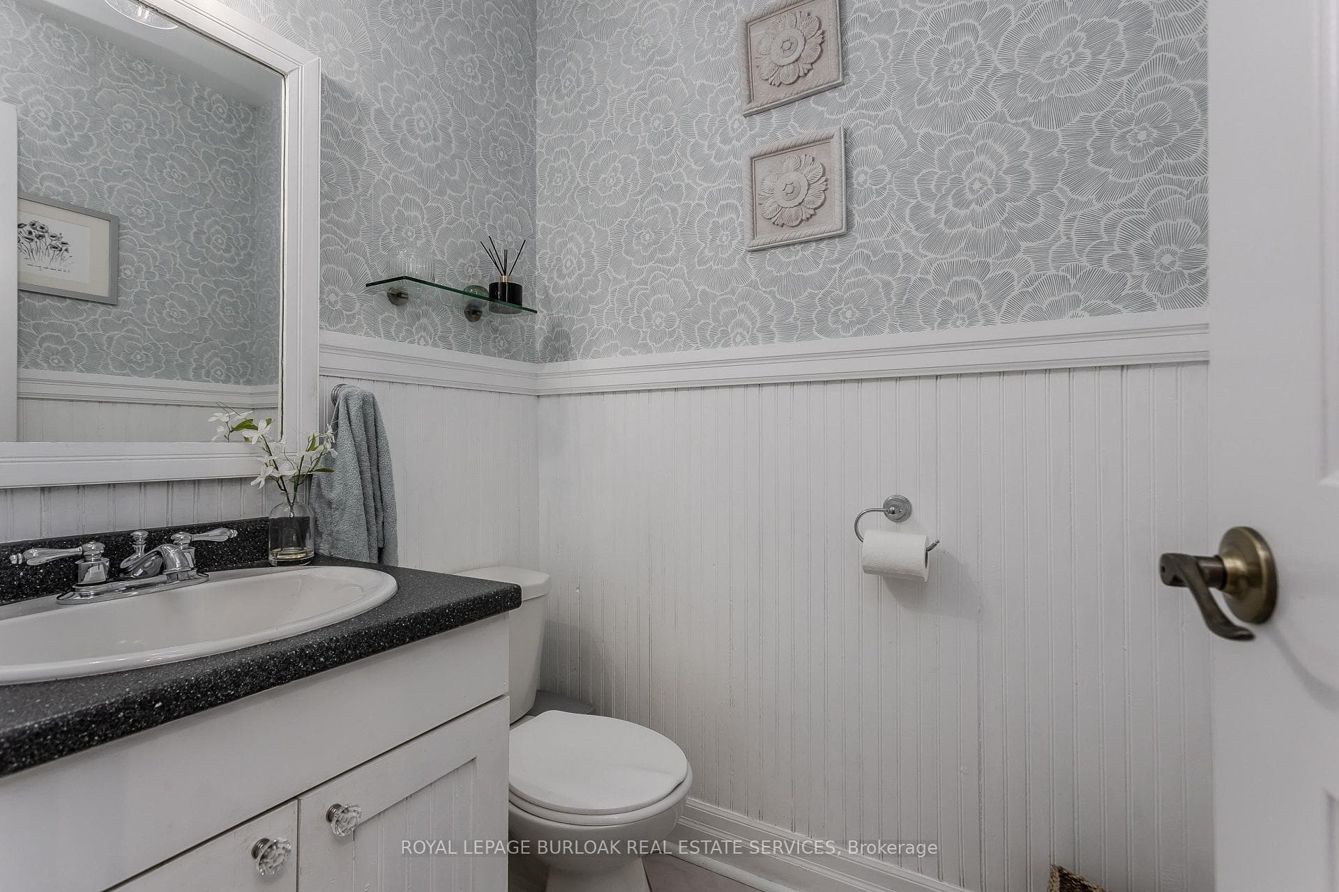 2157 Mountain Grove Avenue photo 16