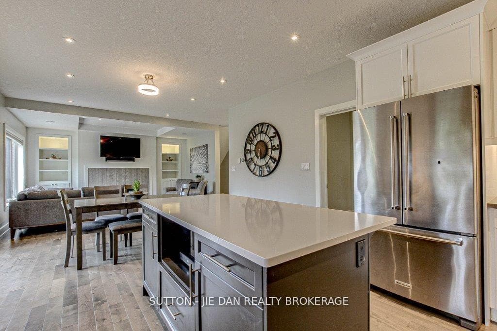 41 Earlscourt Terrace Unit 63 photo 6