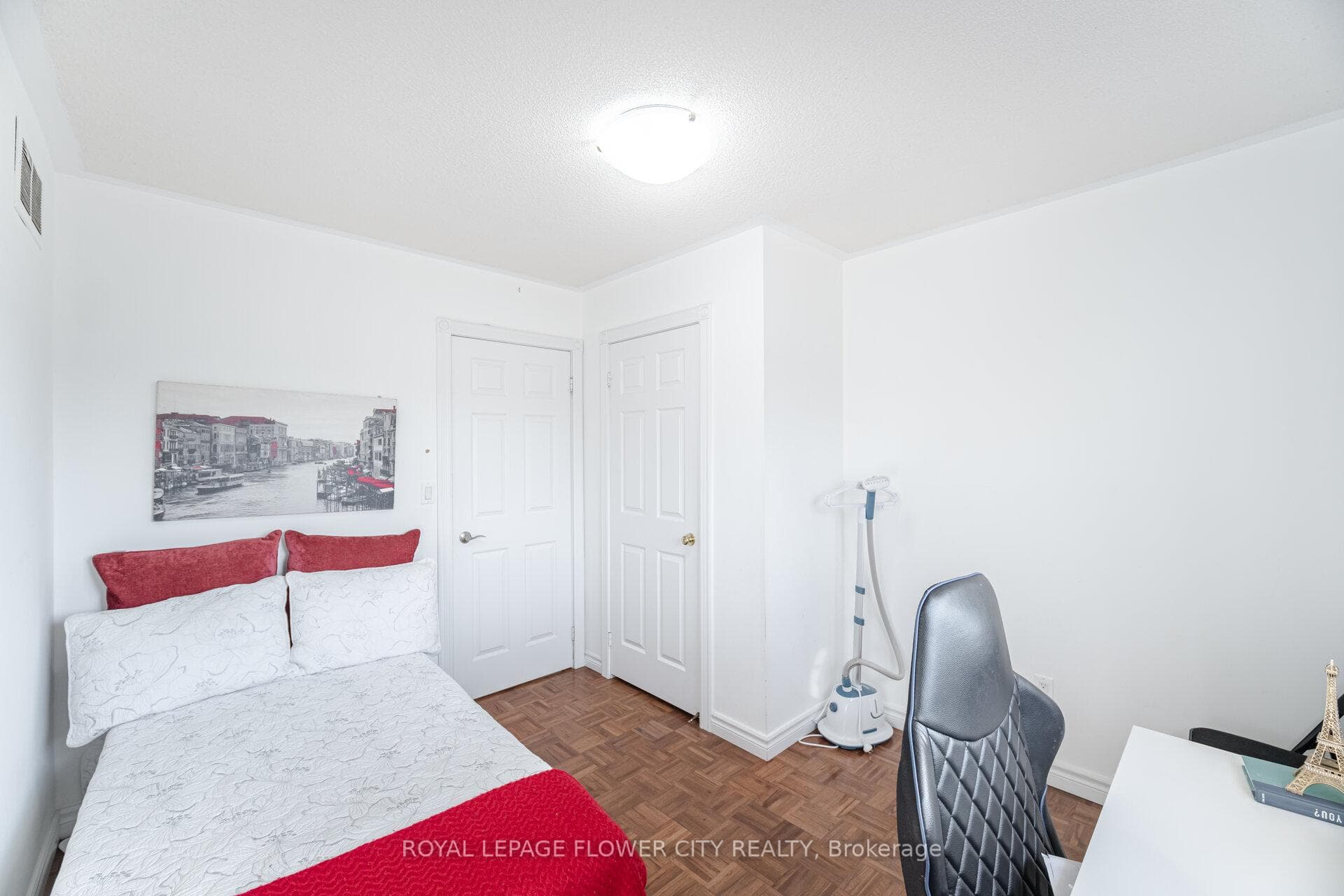 47 Burgby Avenue photo 39