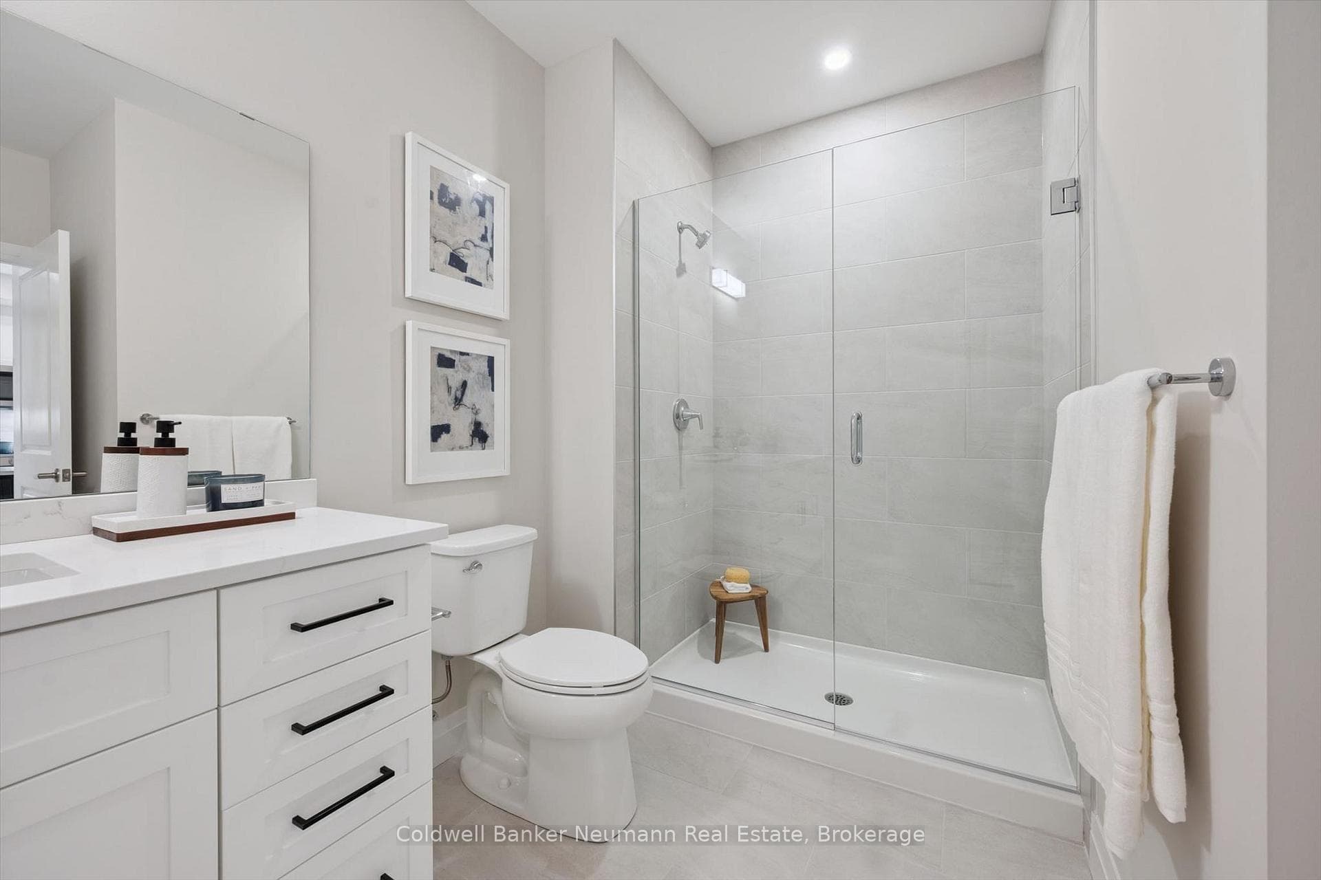 1882 Gordon Street Unit 301 photo 20