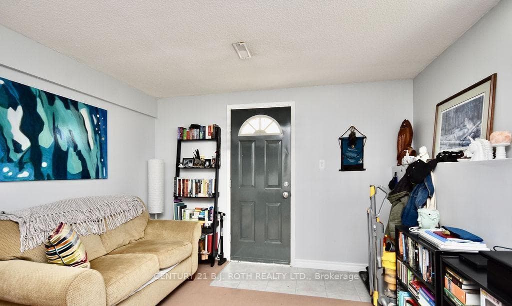 47 D'ambrosio Drive photo 12