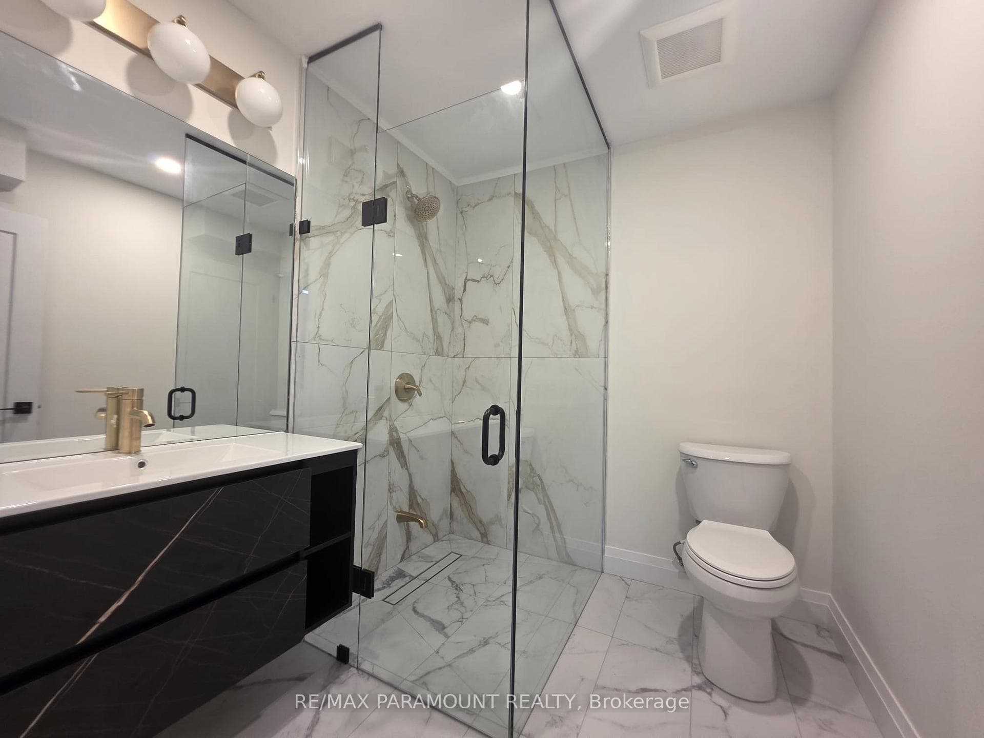 136 High Park Avenue Unit 2 photo 18