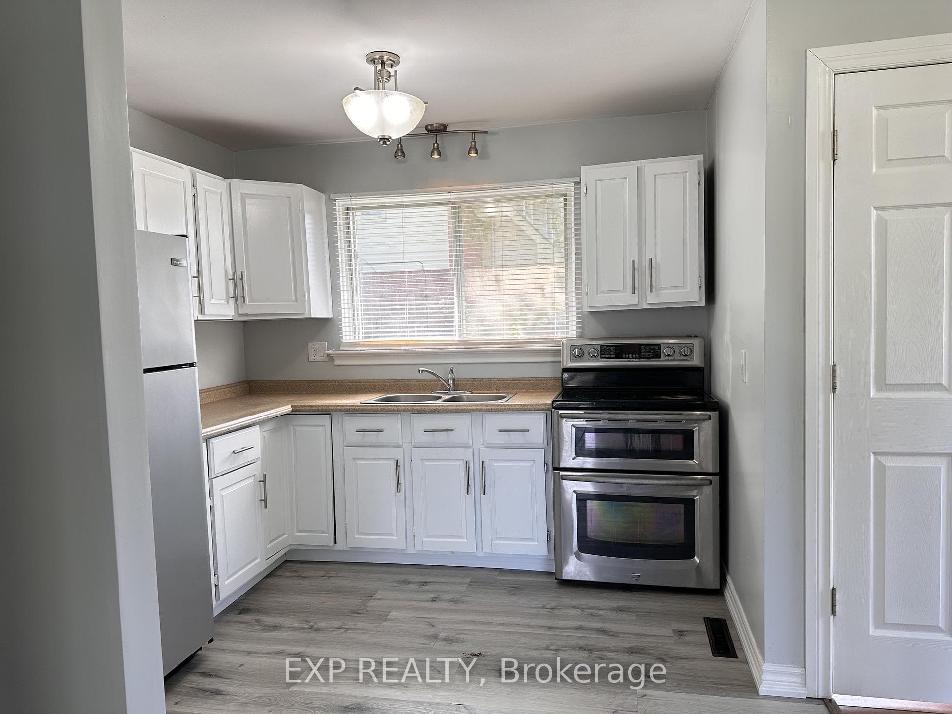 6 Woodland Acres photo 8