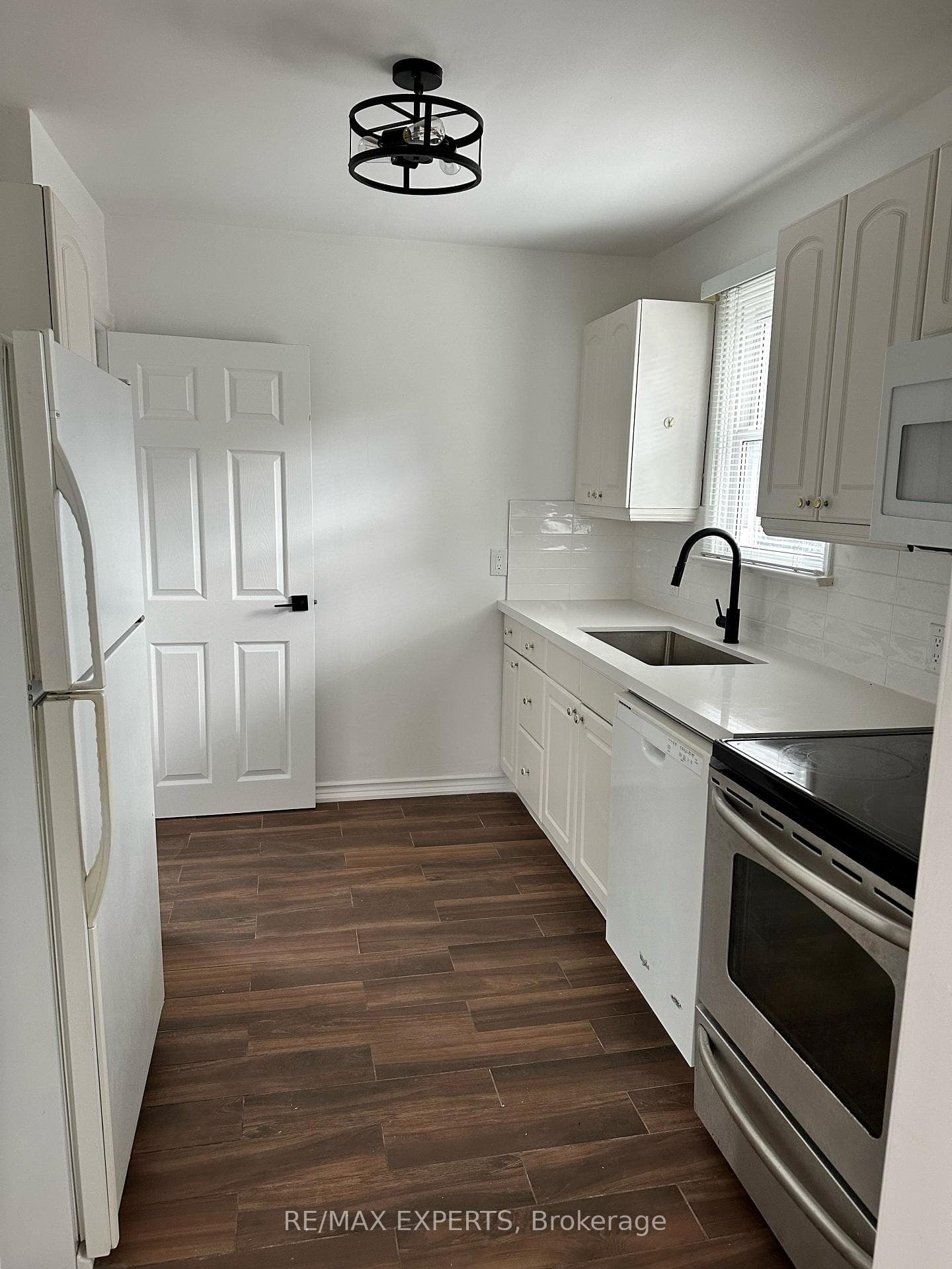 557 Wilson Road photo 11
