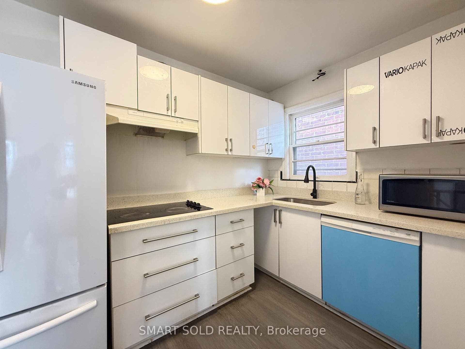 204 Cameron Avenue photo 4