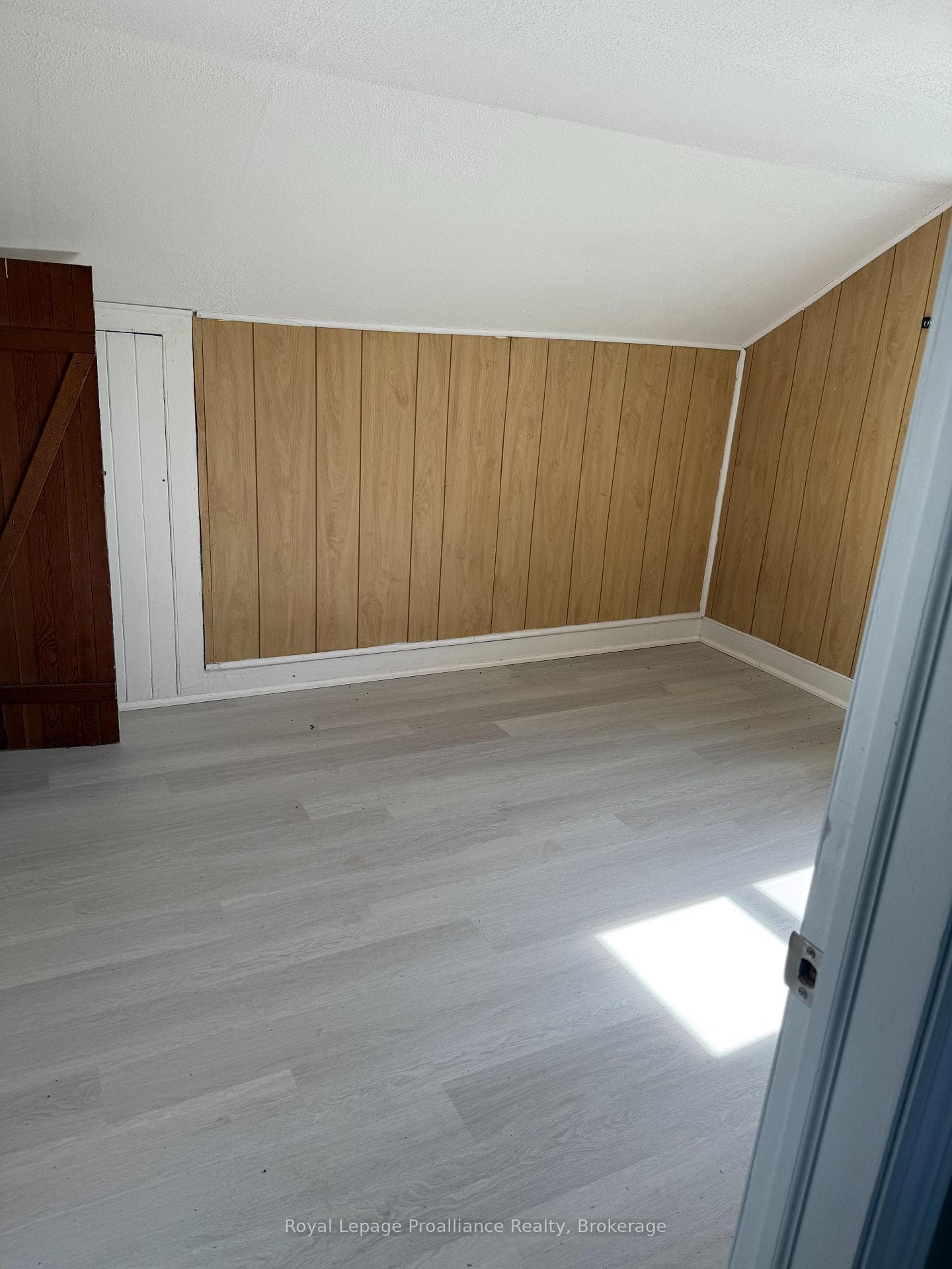 303 Brimley Road photo 8