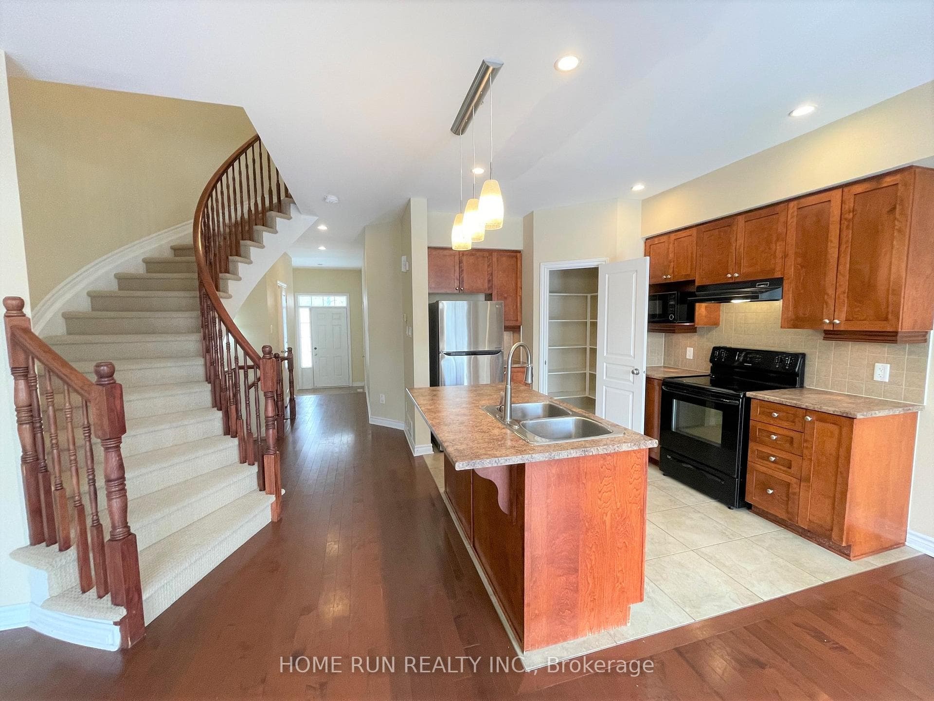 15 Madelon Drive photo 21