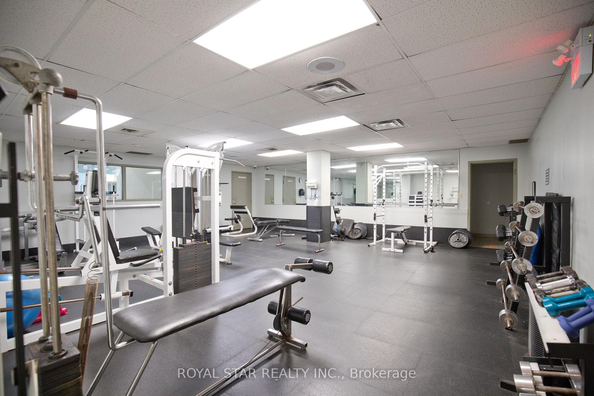 1535 Lakeshore Road Unit 1607 photo 36