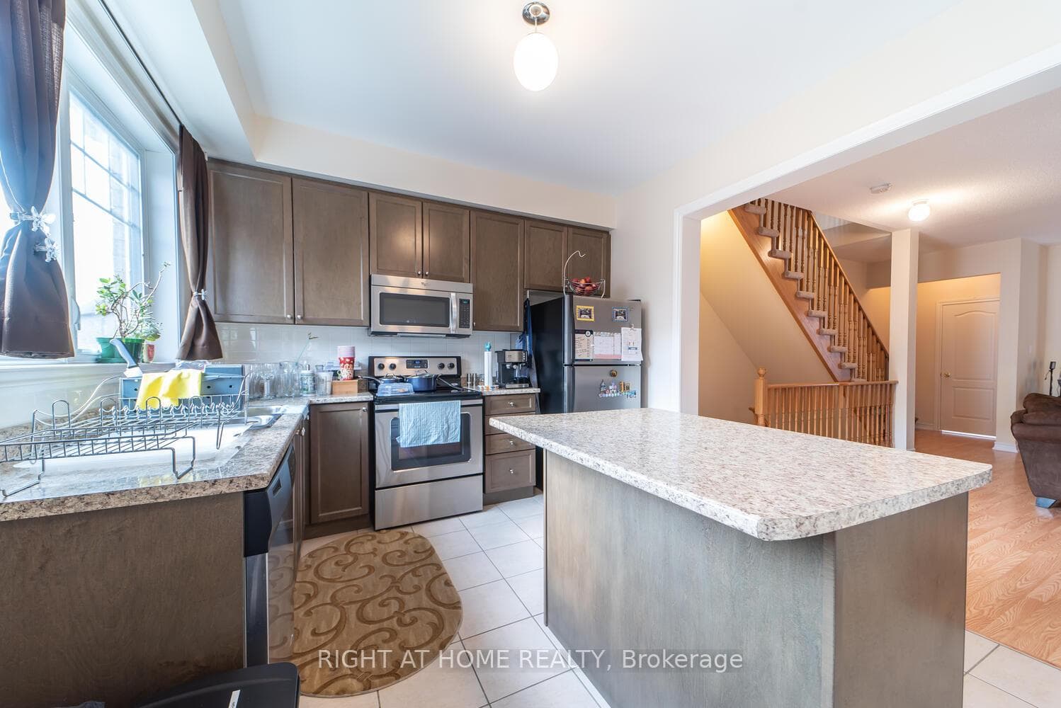 37 Magdalene Crescent photo 10