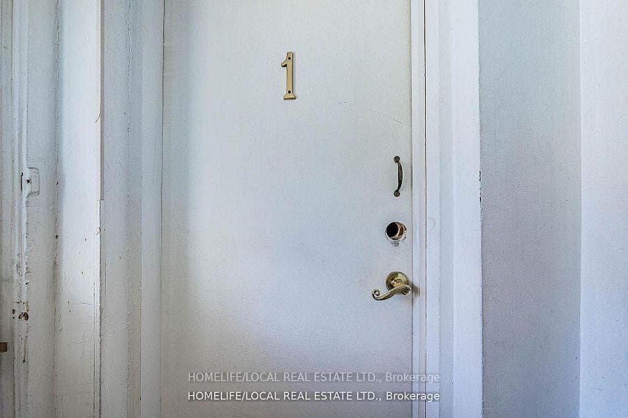 280 St Clarens Avenue photo 4
