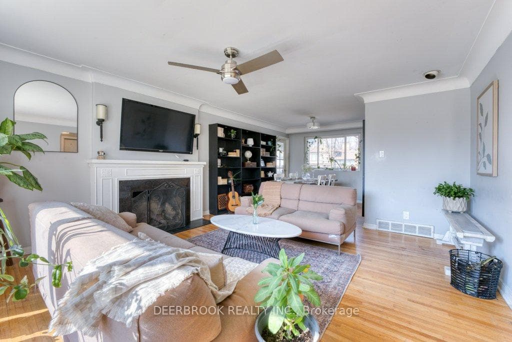 720 Cartier Drive photo 6