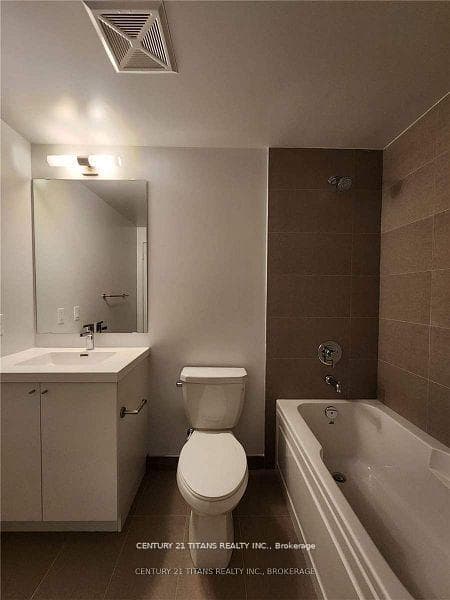 2550 Simcoe Street Unit 2512 photo 6