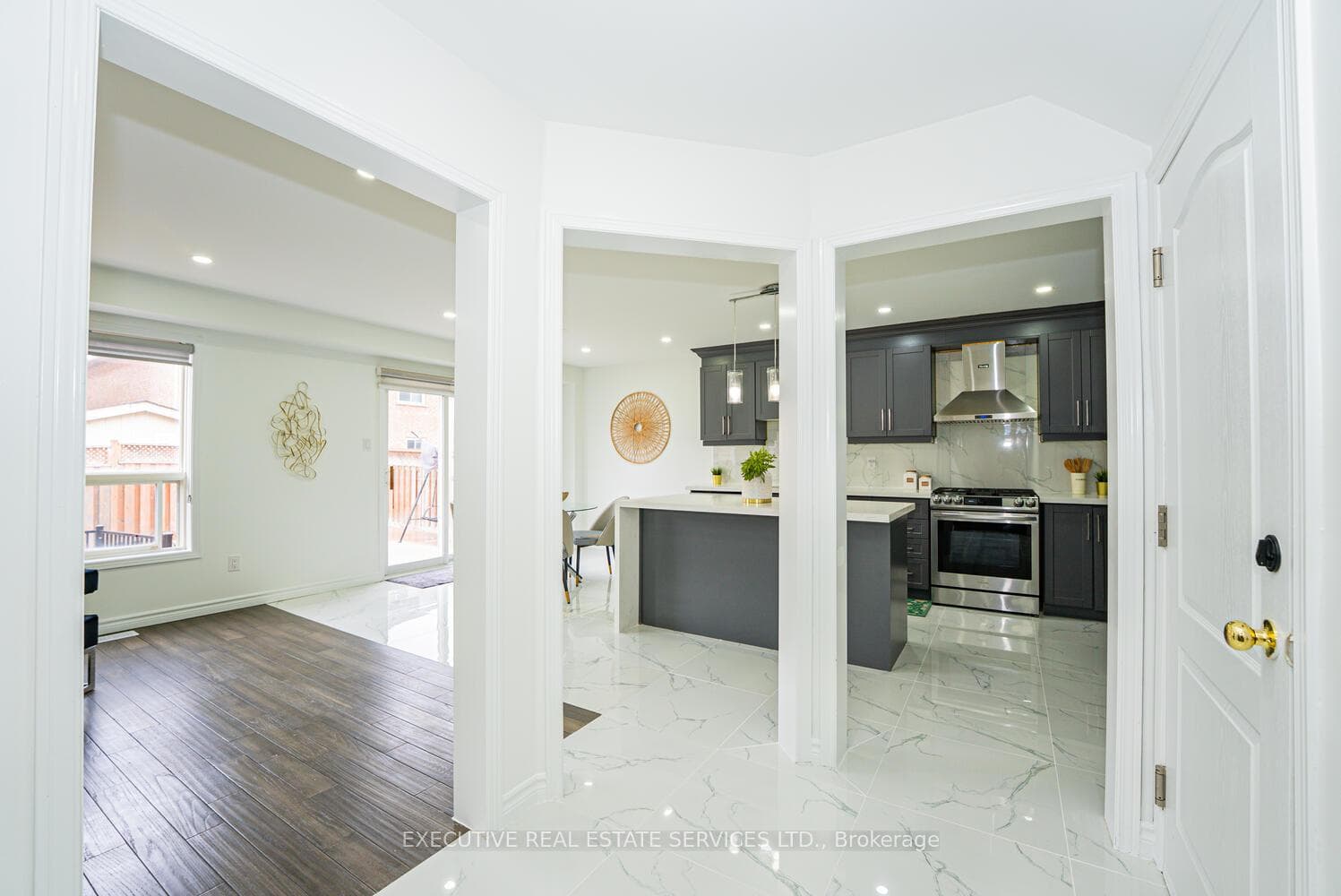 43 River Rock Crescent photo 12