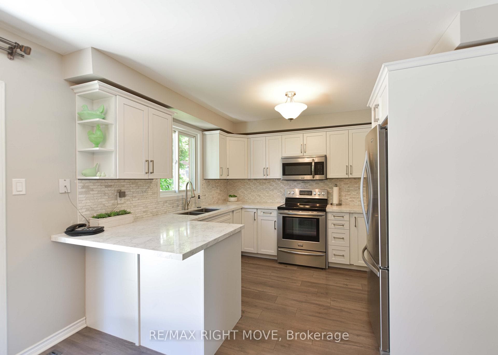 Freshly renovated with quartz countertops