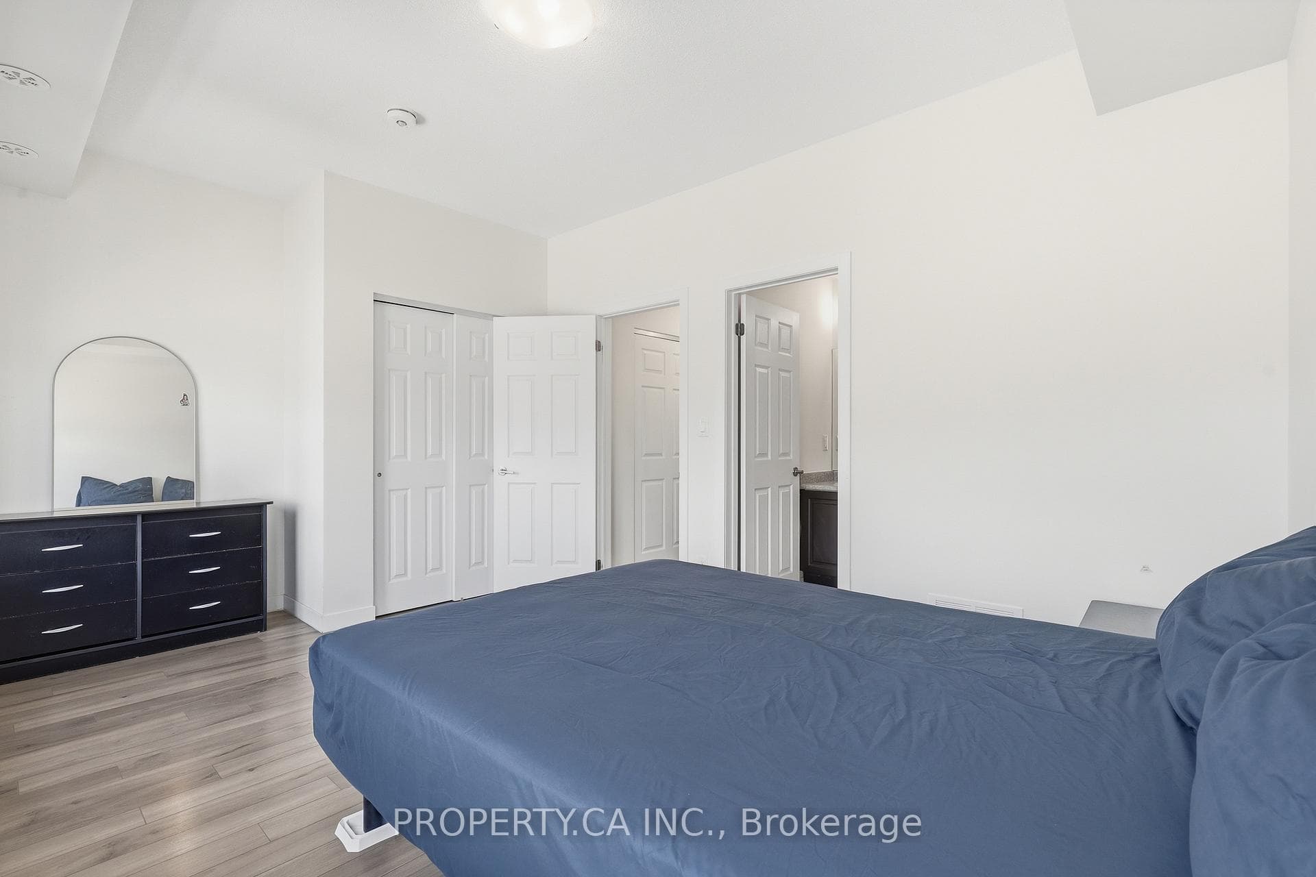 7 Forbes Avenue photo 21