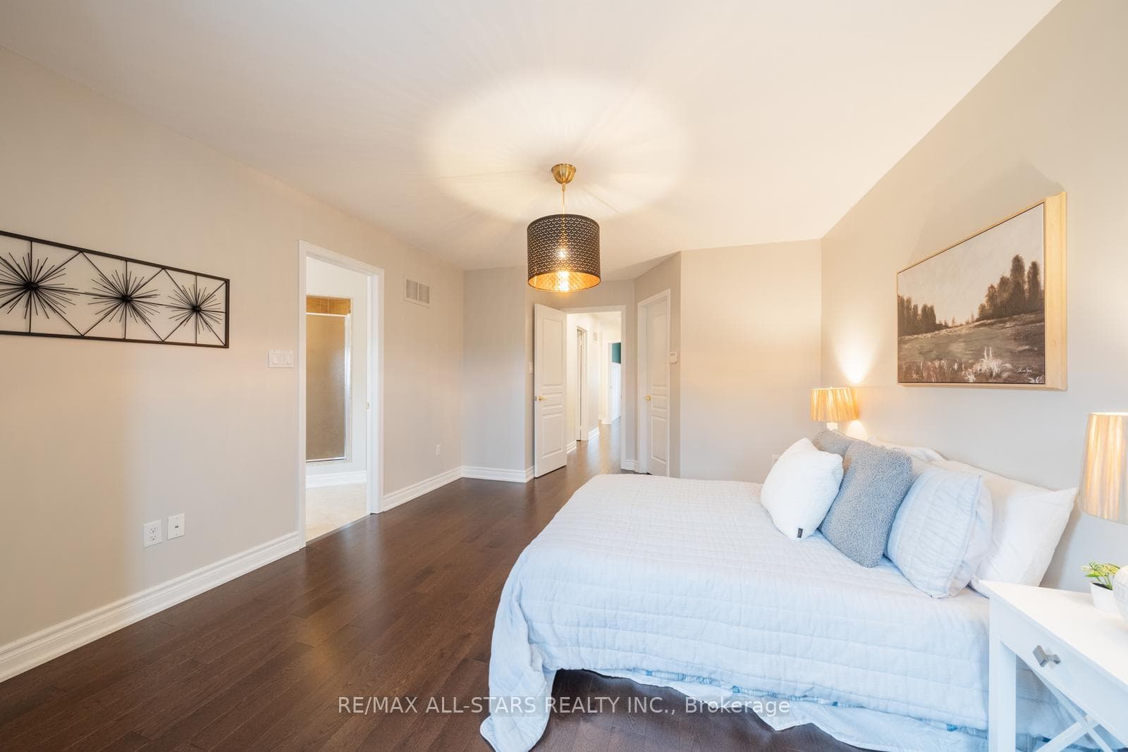 98 Duffin Drive photo 28