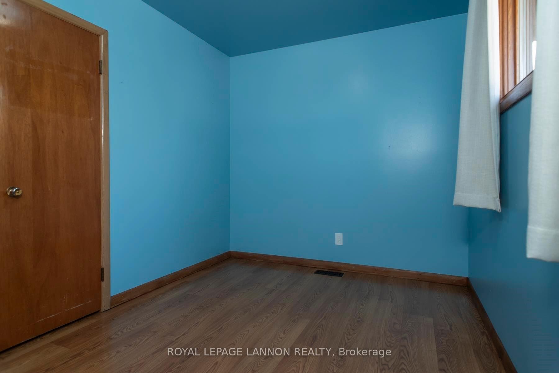 314 Lillian Street photo 9