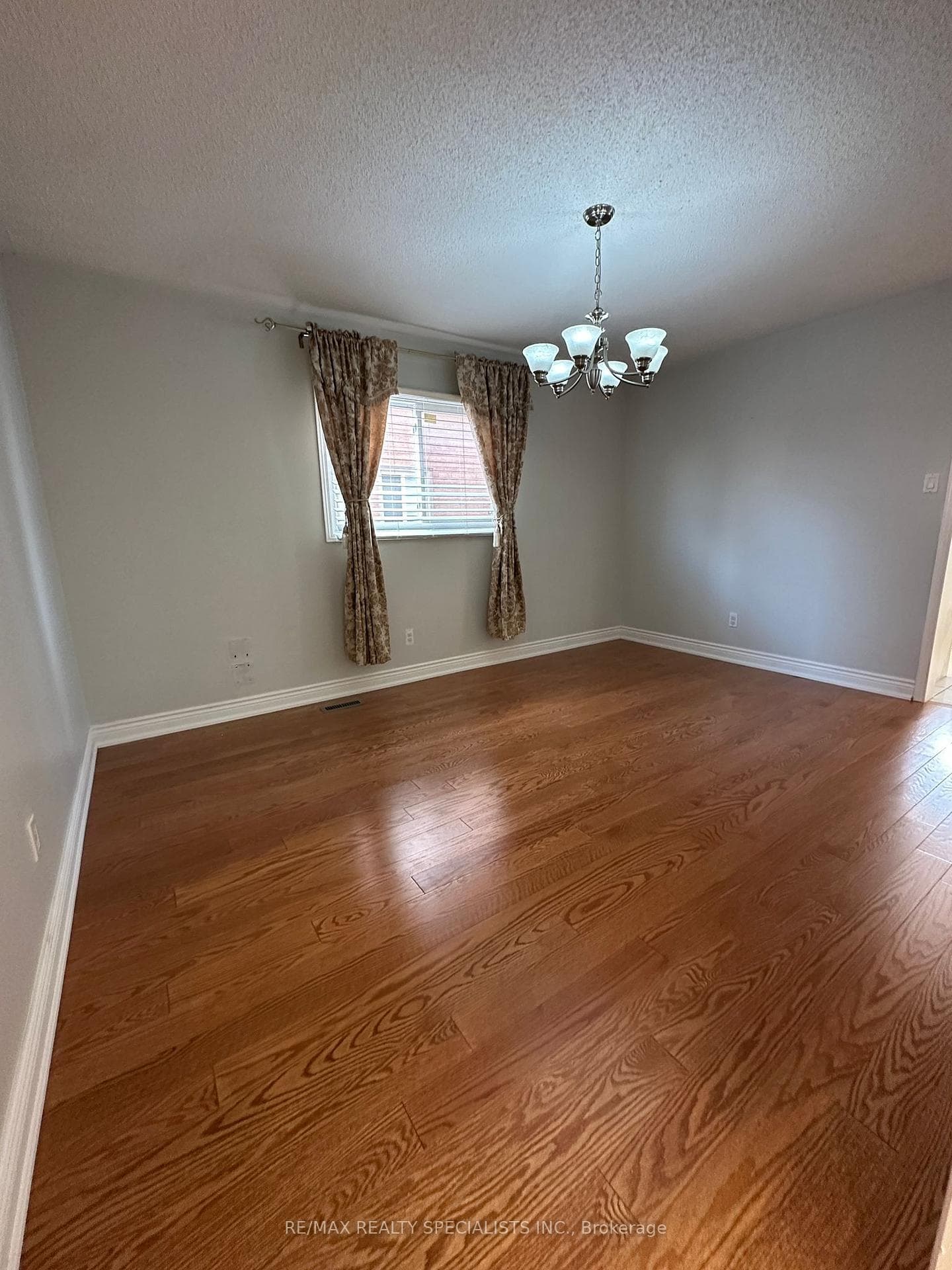 36 Devonsleigh Boulevard photo 13