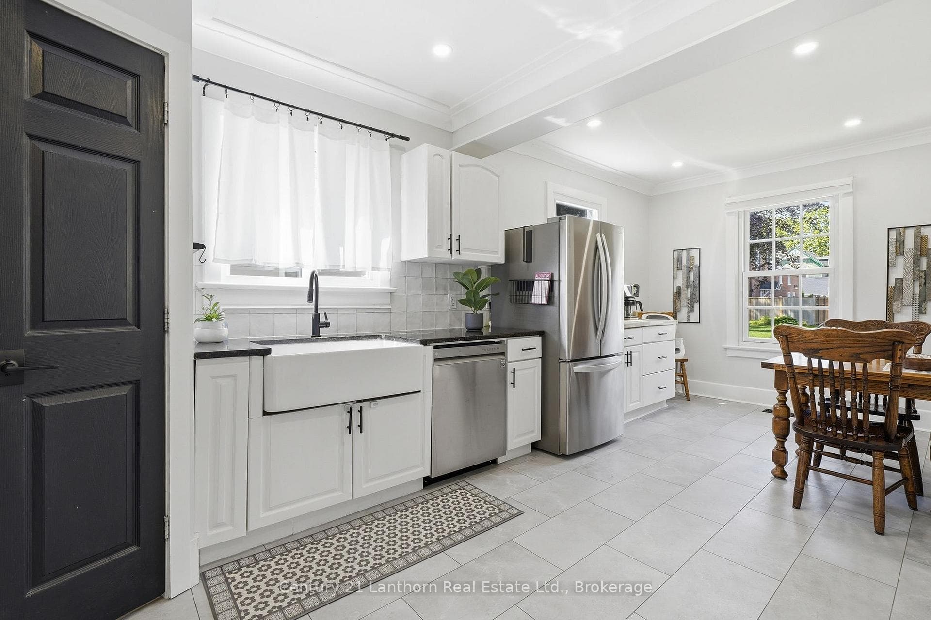 239 Foster Avenue photo 5