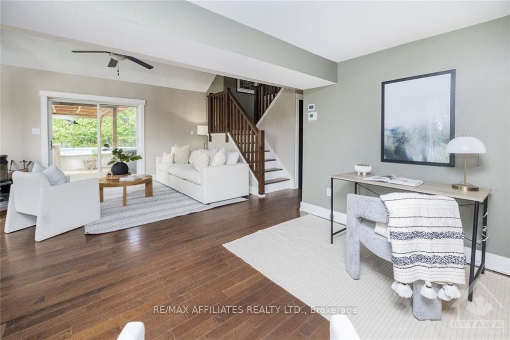 1570 LINDSAY Road photo 14