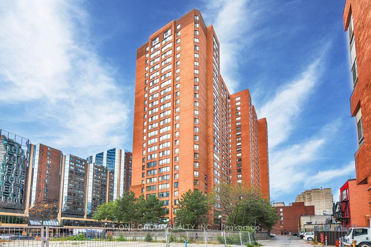 633 Bay Street Unit 2211 photo 2