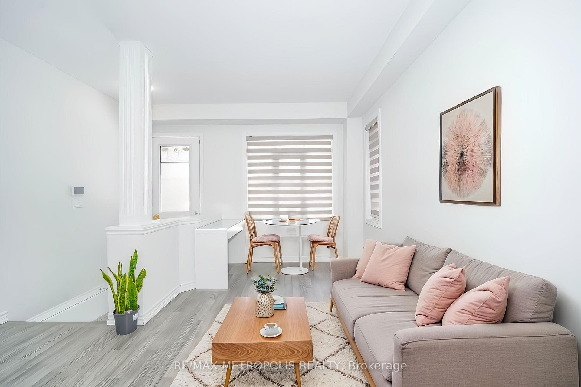 17 Hickling Lane photo 7
